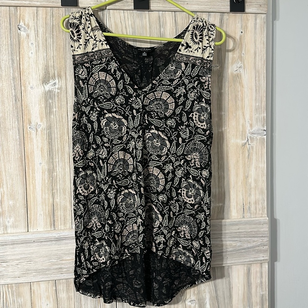 Lucky Brand sleeveless top - Size Large